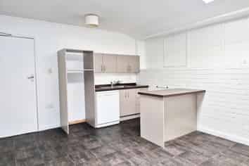 Refurbished First-Floor Workspace 