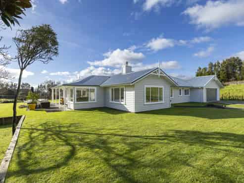 369 Tariki Road South, Inglewood