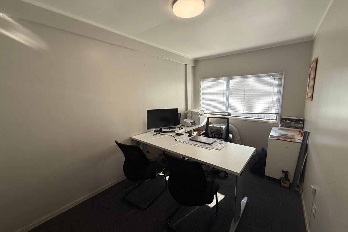 Simple & Efficient – 228m² Unit - Ansicht 4