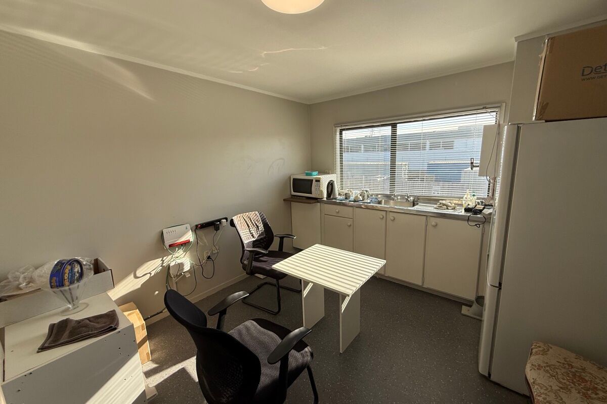 Simple & Efficient – 228m² Unit - Ansicht 3