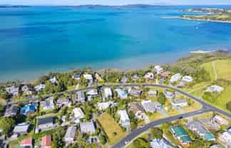 10 Gerontius Lane, Snells Beach