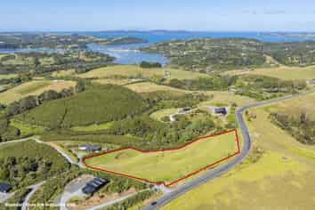 183 Sharp Road, Matakana