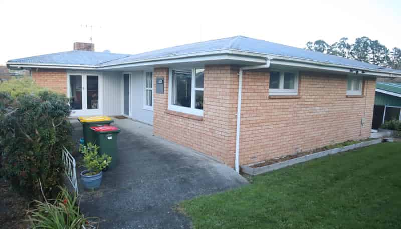 52 Acacia Crescent, Glenview