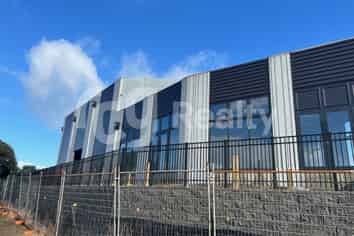 LAST UNIT LEFT | TAKANINI TILT-SLAB | 298SQM