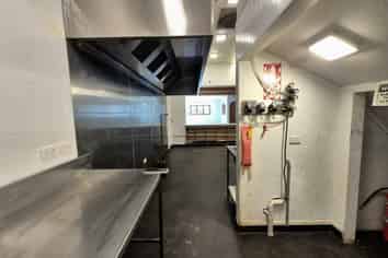 Turnkey Restaurant in Northwest Shopping Centre