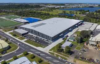 FLEXIBLE HIGH-STUD WAREHOUSING – UP TO 5,000M²...