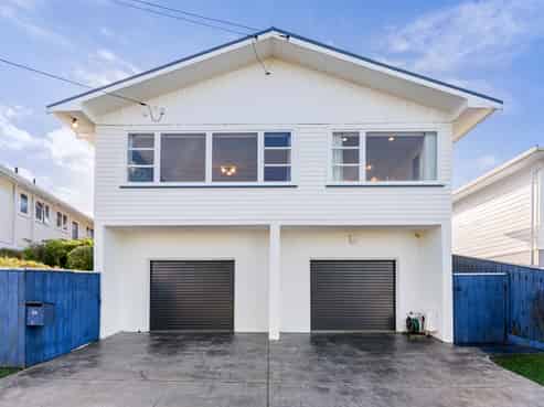 20 Longcroft Terrace, Newlands