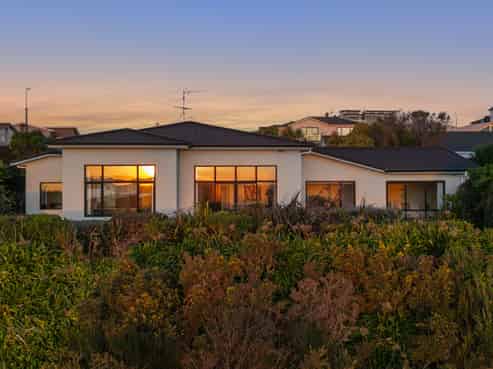 26 Milford Street, Aotea