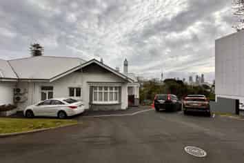 Suite 2/20 Gladstone Road, Parnell