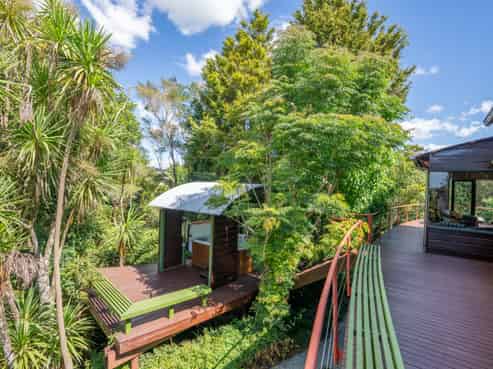 8 Sylvia Lane, Maunu