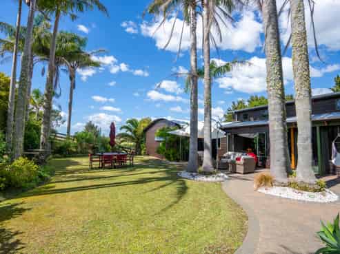 8 Sylvia Lane, Maunu