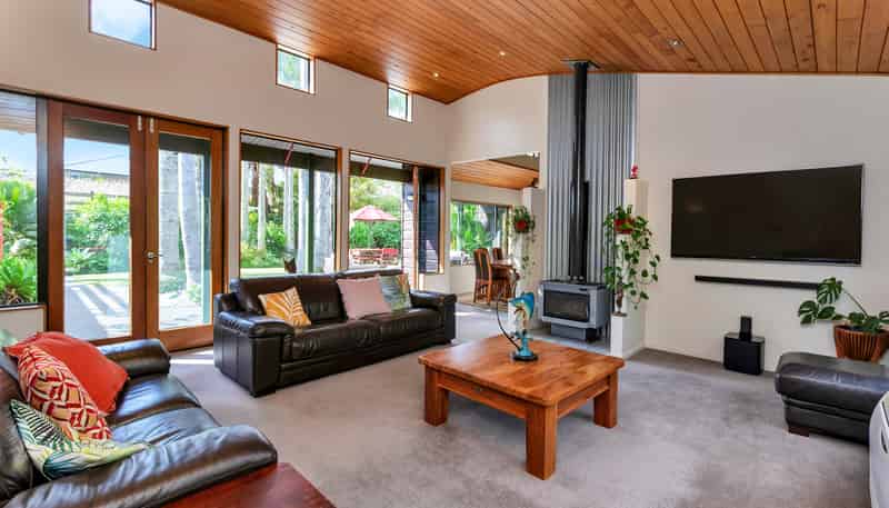 8 Sylvia Lane, Maunu