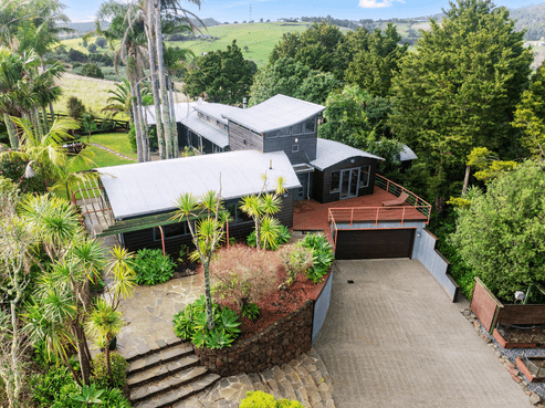 8 Sylvia Lane, Maunu