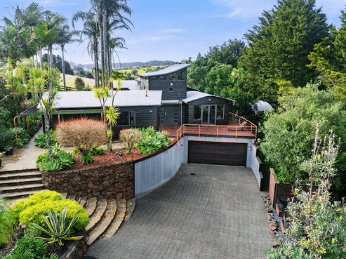 8 Sylvia Lane, Maunu