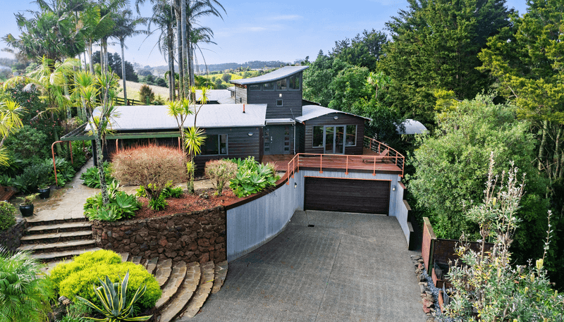 8 Sylvia Lane, Maunu