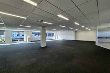 Modern Office in the Heart of Northwest