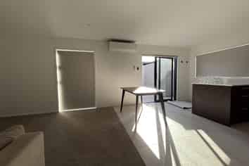 268A Courtenay Street, Strandon