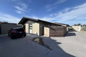 268A Courtenay Street, Strandon