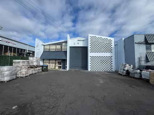 CBRE | 455sqm Warehouse in Otahuhu