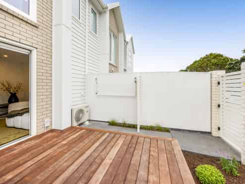 2 and 4 Cracroft Street, Welbourn
