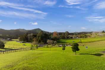 18 Mangakino Lane, Kauri