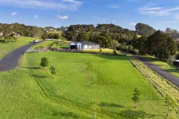 18 Mangakino Lane, Kauri