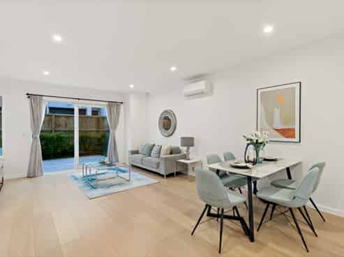 17C Holland Avenue, Point England