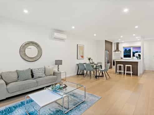 17C Holland Avenue, Point England