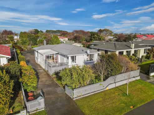 55 White Street, Newfield