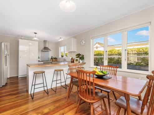 24 Queen Street, Feilding