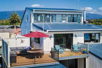 5 Marine Parade, Carters Beach