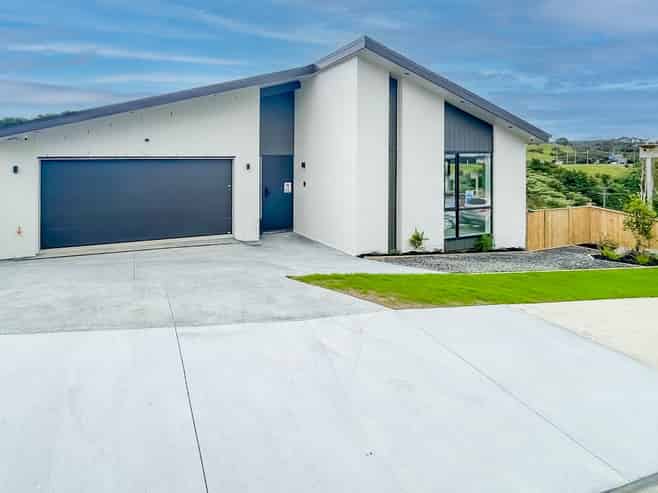 16 Skulander Crescent, Millwater