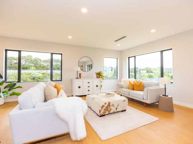 16 Skulander Crescent, Orewa