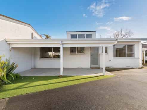 2/178 Eleventh Avenue, Tauranga Central