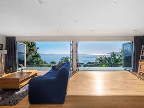 305 State Highway 10, Cable Bay