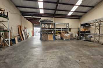 Marua Rd Industrial – Next to Mitre10
