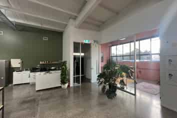 Funky & Fitted - Kingsland Office