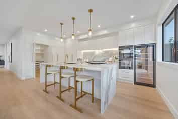4 The Landing, Riverhead