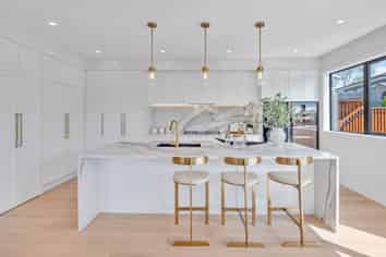 4 The Landing, Riverhead