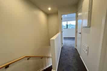 9/506 Glenfield Road, Bayview