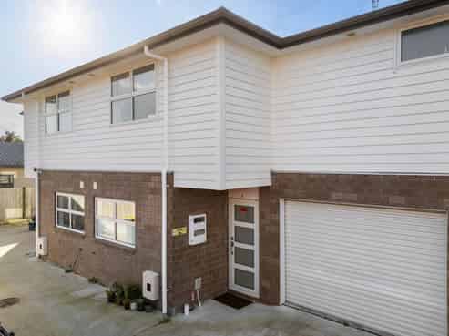 4/12 Blackburn Street, Frankton