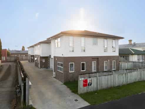 4/12 Blackburn Street, Frankton