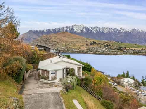 10 Longwood Place, Queenstown Central