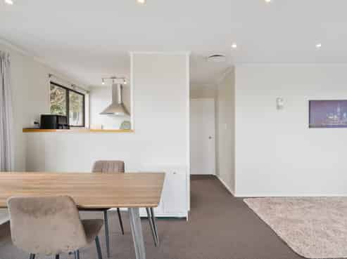 12 Halloran Place, Massey