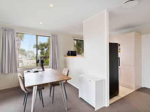 12 Halloran Place, Massey