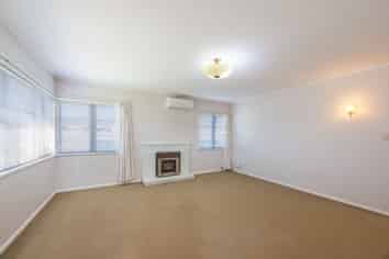 11 Fleming Crescent, Maraenui