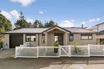 12 Hava Place, Green Bay