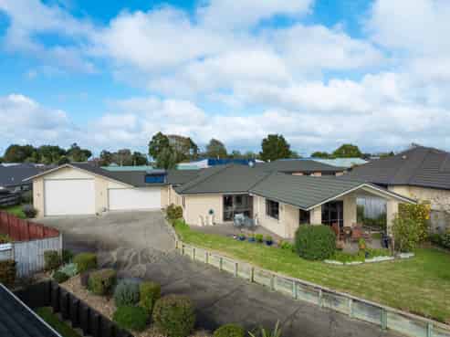 11 Glenbogle Drive, Buckland