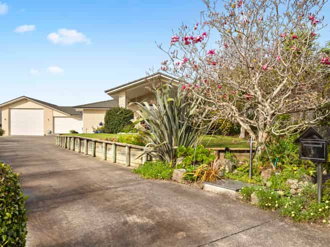 11 Glenbogle Drive, Buckland