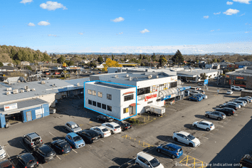 Versatile commercial unit in established Five Crossroads 